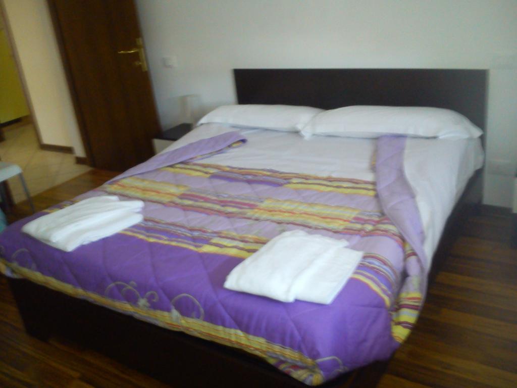 Casa Vacanza Holiday Villa Pieris Dış mekan fotoğraf